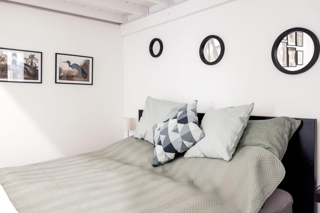 Charming Downtown Hideaway Steps From New York Cafe! Apartman Budapest Kültér fotó